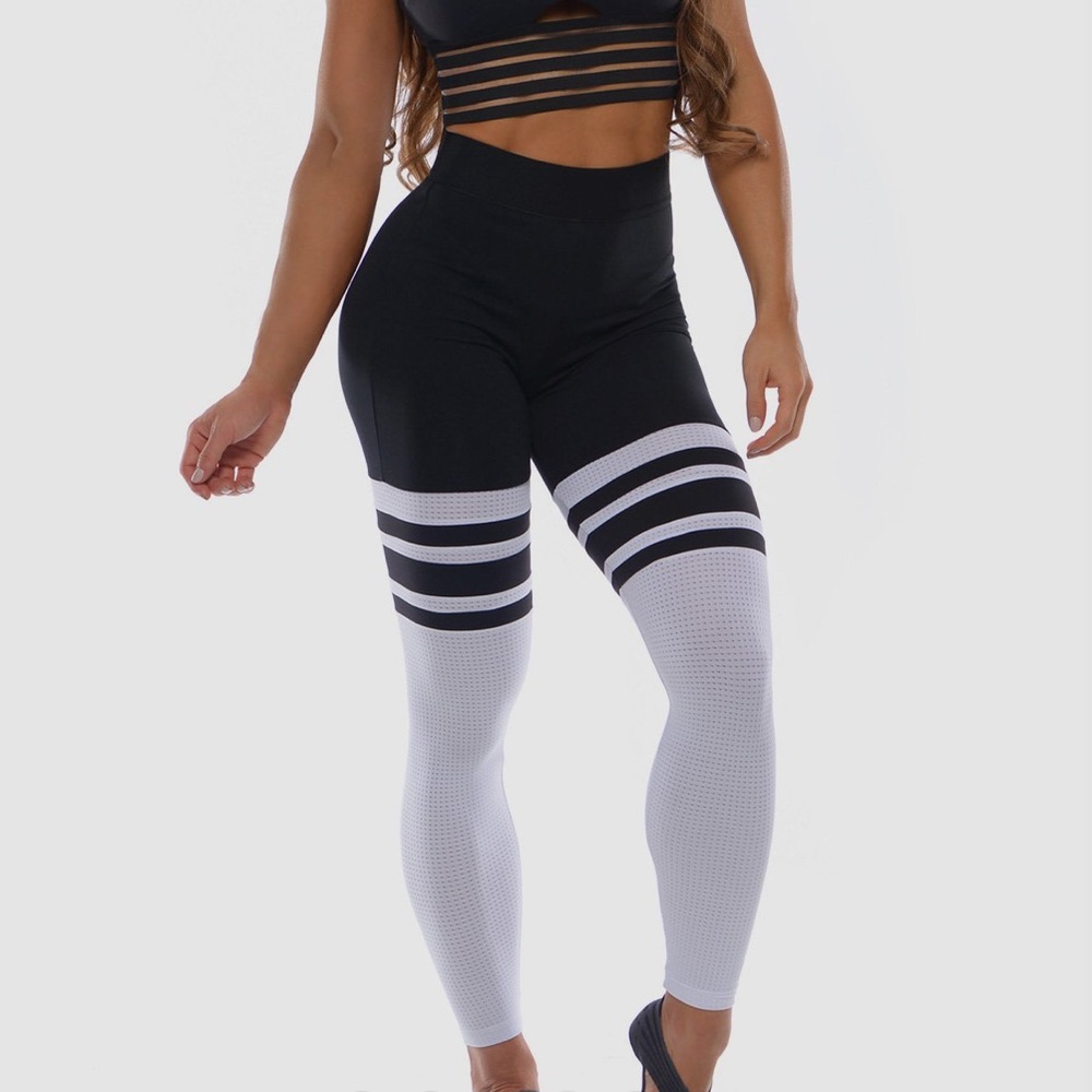 BOMBSHELL LEGGING